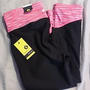 NWT Xersion Legging Crop with Adjustable Waist